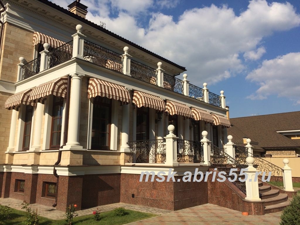 Производство и монтаж навесов и маркиз в Санкт-Петербурге.